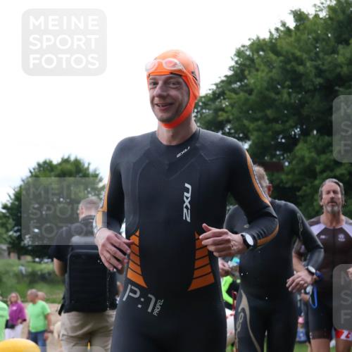 16.06.2024 - 26. Vierlanden-Triathlon Lena Gebhardt http://msf.ph/oto/6302485 16.06.2024 11:08:55 Schwimmen 359, 366, 429, 442, 443, 453, 462, 470, 359, 366, 429, 442, 443, 453, 462, 470 meine-sportfotos.de