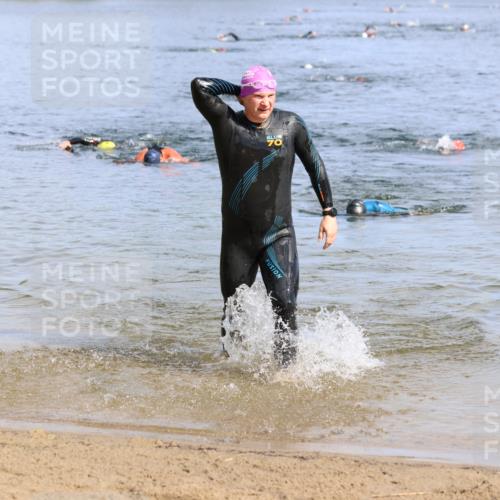 16.06.2024 - 26. Vierlanden-Triathlon Strokosch-Dieckow http://msf.ph/oto/6302489 16.06.2024 09:44:46 Schwimmen  meine-sportfotos.de