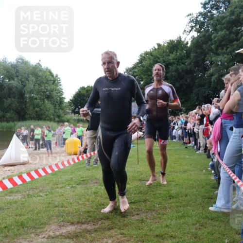 16.06.2024 - 26. Vierlanden-Triathlon Lena Gebhardt http://msf.ph/oto/6302499 16.06.2024 11:08:57 Schwimmen 359, 366, 429, 442, 443, 453, 462, 470, 359, 366, 429, 442, 443, 453, 462, 470 meine-sportfotos.de