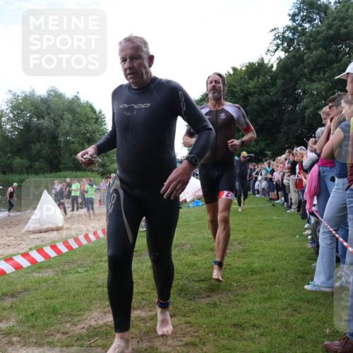 16.06.2024 - 26. Vierlanden-Triathlon Lena Gebhardt http://msf.ph/oto/6302503 16.06.2024 11:08:57 Schwimmen 359, 366, 429, 442, 443, 453, 462, 470, 359, 366, 429, 442, 443, 453, 462, 470 meine-sportfotos.de