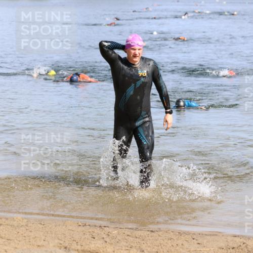 16.06.2024 - 26. Vierlanden-Triathlon Strokosch-Dieckow http://msf.ph/oto/6302506 16.06.2024 09:44:46 Schwimmen  meine-sportfotos.de