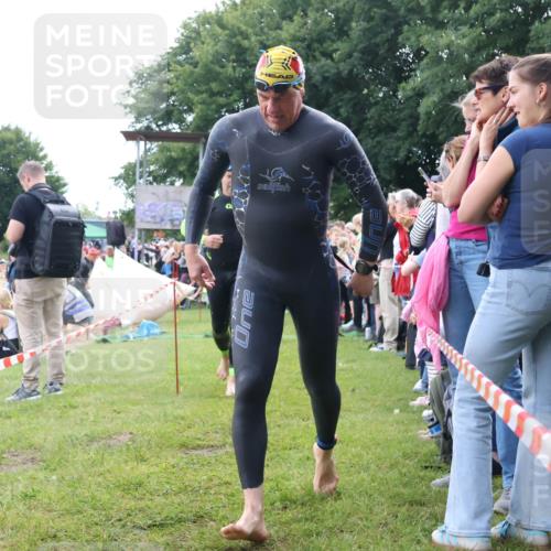 16.06.2024 - 26. Vierlanden-Triathlon Lena Gebhardt http://msf.ph/oto/6302536 16.06.2024 11:09:01 Schwimmen 366, 429, 442, 443, 453, 366, 429, 442, 443, 453 meine-sportfotos.de