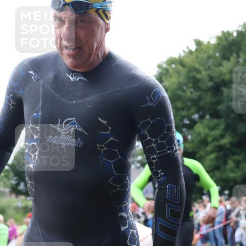 16.06.2024 - 26. Vierlanden-Triathlon Lena Gebhardt http://msf.ph/oto/6302545 16.06.2024 11:09:02 Schwimmen 366, 429, 442, 443, 453, 366, 429, 442, 443, 453 meine-sportfotos.de
