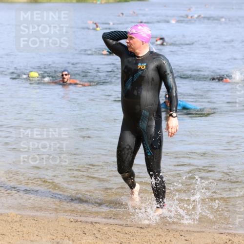 16.06.2024 - 26. Vierlanden-Triathlon Strokosch-Dieckow http://msf.ph/oto/6302572 16.06.2024 09:44:48 Schwimmen 120, 120 meine-sportfotos.de