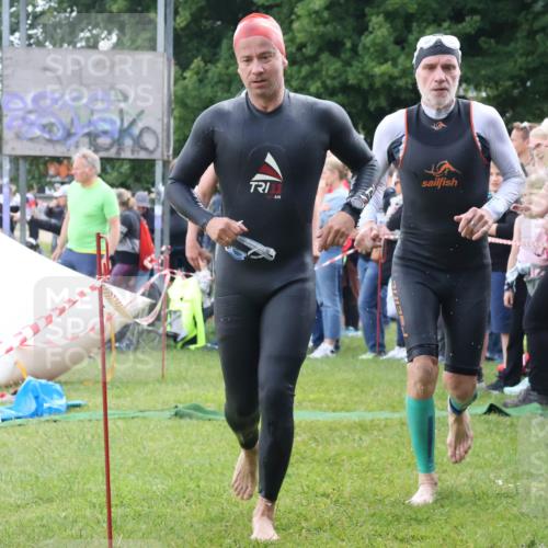 16.06.2024 - 26. Vierlanden-Triathlon Lena Gebhardt http://msf.ph/oto/6302573 16.06.2024 11:09:09 Schwimmen 410, 429, 442, 453, 410, 429, 442, 453 meine-sportfotos.de