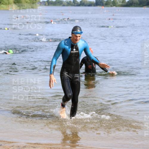 16.06.2024 - 26. Vierlanden-Triathlon Strokosch-Dieckow http://msf.ph/oto/6302586 16.06.2024 09:44:57 Schwimmen 120, 136, 120, 136 meine-sportfotos.de