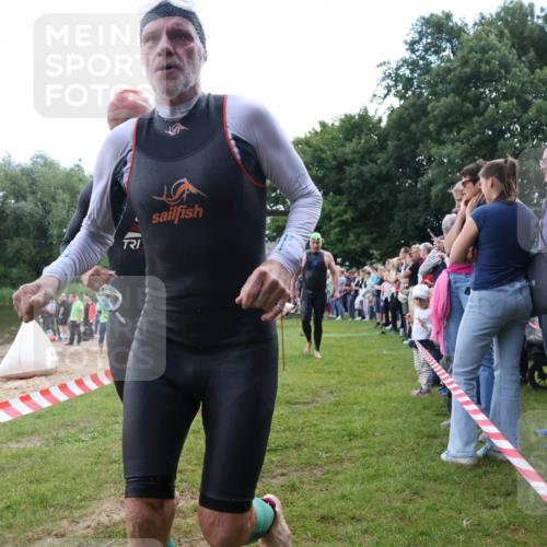 16.06.2024 - 26. Vierlanden-Triathlon Lena Gebhardt http://msf.ph/oto/6302602 16.06.2024 11:09:12 Schwimmen 410, 429, 442, 453, 410, 429, 442, 453 meine-sportfotos.de