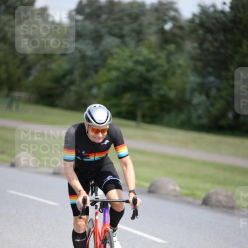16.06.2024 - 26. Vierlanden-Triathlon Jannik Wohlers http://msf.ph/oto/6302603 16.06.2024 11:39:04 Radfahren 4, 115, 184, 191, 243, 266, 267, 308 meine-sportfotos.de
