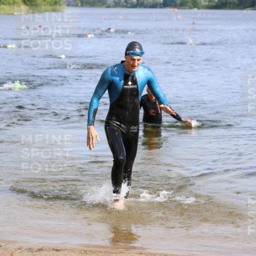16.06.2024 - 26. Vierlanden-Triathlon Strokosch-Dieckow http://msf.ph/oto/6302604 16.06.2024 09:44:57 Schwimmen 120, 136, 120, 136 meine-sportfotos.de