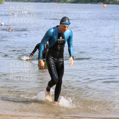 16.06.2024 - 26. Vierlanden-Triathlon Strokosch-Dieckow http://msf.ph/oto/6302674 16.06.2024 09:44:58 Schwimmen 120, 136, 120, 136 meine-sportfotos.de