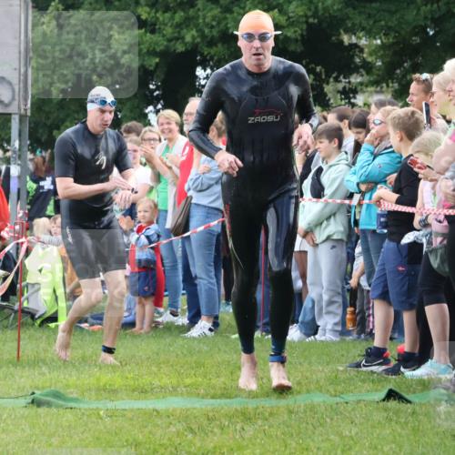 16.06.2024 - 26. Vierlanden-Triathlon Lena Gebhardt http://msf.ph/oto/6302683 16.06.2024 11:09:28 Schwimmen 364, 380, 391, 398, 437, 471, 364, 380, 391, 398, 437, 471 meine-sportfotos.de