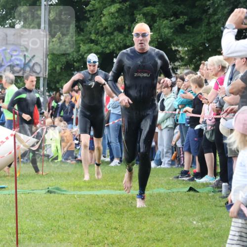 16.06.2024 - 26. Vierlanden-Triathlon Lena Gebhardt http://msf.ph/oto/6302689 16.06.2024 11:09:29 Schwimmen 364, 380, 391, 398, 437, 471, 364, 380, 391, 398, 437, 471 meine-sportfotos.de