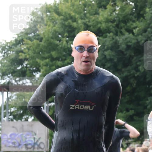 16.06.2024 - 26. Vierlanden-Triathlon Lena Gebhardt http://msf.ph/oto/6302715 16.06.2024 11:09:31 Schwimmen 364, 380, 391, 398, 437, 471, 735, 364, 380, 391, 398, 437, 471, 735 meine-sportfotos.de