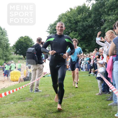 16.06.2024 - 26. Vierlanden-Triathlon Lena Gebhardt http://msf.ph/oto/6302756 16.06.2024 11:09:36 Schwimmen 364, 370, 380, 398, 399, 437, 471, 735, 364, 370, 380, 398, 399, 437, 471, 735 meine-sportfotos.de