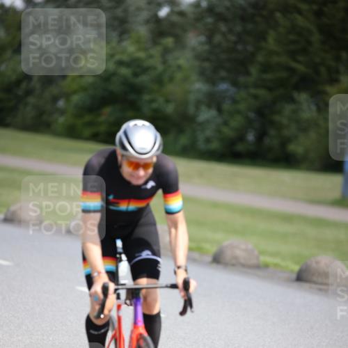 16.06.2024 - 26. Vierlanden-Triathlon Jannik Wohlers http://msf.ph/oto/6302766 16.06.2024 11:39:04 Radfahren 4, 115, 184, 191, 243, 266, 267, 308 meine-sportfotos.de