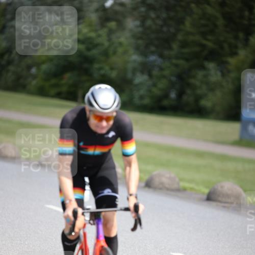 16.06.2024 - 26. Vierlanden-Triathlon Jannik Wohlers http://msf.ph/oto/6302772 16.06.2024 11:39:05 Radfahren 4, 115, 191, 243, 266, 267, 308 meine-sportfotos.de