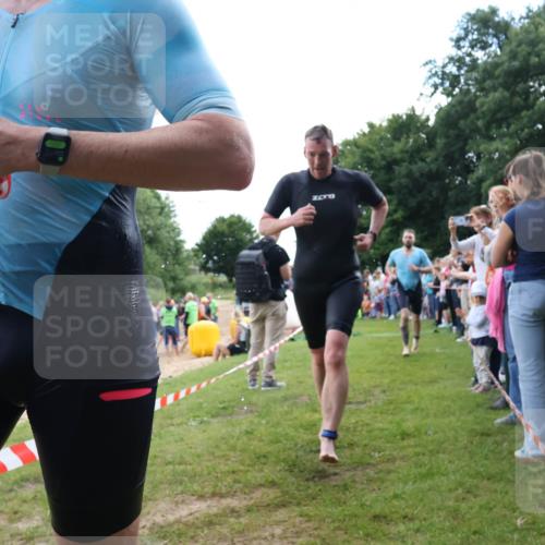 16.06.2024 - 26. Vierlanden-Triathlon Lena Gebhardt http://msf.ph/oto/6302784 16.06.2024 11:09:39 Schwimmen 364, 370, 398, 399, 437, 471, 735, 364, 370, 398, 399, 437, 471, 735 meine-sportfotos.de
