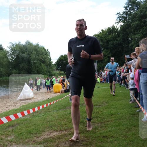 16.06.2024 - 26. Vierlanden-Triathlon Lena Gebhardt http://msf.ph/oto/6302785 16.06.2024 11:09:39 Schwimmen 364, 370, 398, 399, 437, 471, 735, 364, 370, 398, 399, 437, 471, 735 meine-sportfotos.de