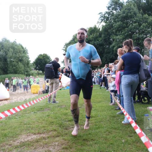 16.06.2024 - 26. Vierlanden-Triathlon Lena Gebhardt http://msf.ph/oto/6302799 16.06.2024 11:09:41 Schwimmen 364, 370, 399, 437, 471, 735, 364, 370, 399, 437, 471, 735 meine-sportfotos.de