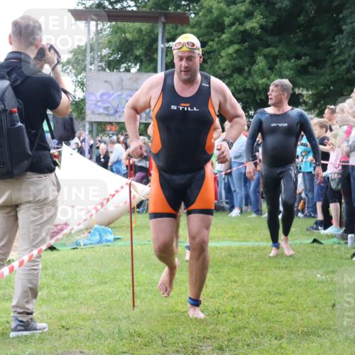 16.06.2024 - 26. Vierlanden-Triathlon Lena Gebhardt http://msf.ph/oto/6302813 16.06.2024 11:09:47 Schwimmen 354, 370, 399, 735, 354, 370, 399, 735 meine-sportfotos.de