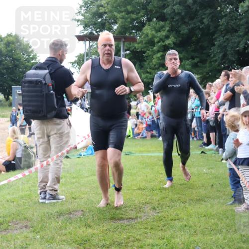 16.06.2024 - 26. Vierlanden-Triathlon Lena Gebhardt http://msf.ph/oto/6302837 16.06.2024 11:09:50 Schwimmen 354, 370, 399, 423, 735, 354, 370, 399, 423, 735 meine-sportfotos.de