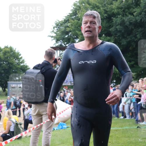 16.06.2024 - 26. Vierlanden-Triathlon Lena Gebhardt http://msf.ph/oto/6302862 16.06.2024 11:09:52 Schwimmen 354, 370, 399, 423, 427, 354, 370, 399, 423, 427 meine-sportfotos.de