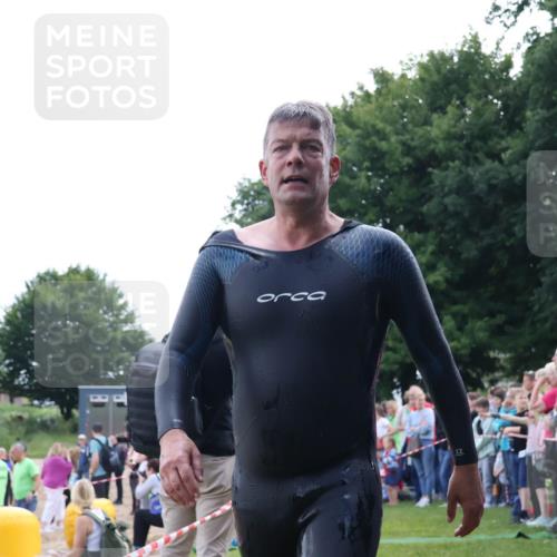 16.06.2024 - 26. Vierlanden-Triathlon Lena Gebhardt http://msf.ph/oto/6302865 16.06.2024 11:09:53 Schwimmen 354, 370, 386, 423, 427, 438, 354, 370, 386, 423, 427, 438 meine-sportfotos.de