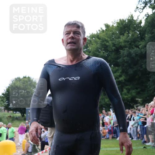 16.06.2024 - 26. Vierlanden-Triathlon Lena Gebhardt http://msf.ph/oto/6302868 16.06.2024 11:09:53 Schwimmen 354, 370, 386, 423, 427, 438, 354, 370, 386, 423, 427, 438 meine-sportfotos.de