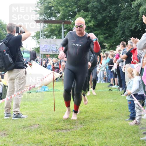 16.06.2024 - 26. Vierlanden-Triathlon Lena Gebhardt http://msf.ph/oto/6302920 16.06.2024 11:10:07 Schwimmen 354, 372, 386, 408, 423, 427, 438, 354, 372, 386, 408, 423, 427, 438 meine-sportfotos.de