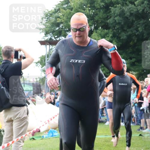 16.06.2024 - 26. Vierlanden-Triathlon Lena Gebhardt http://msf.ph/oto/6302928 16.06.2024 11:10:08 Schwimmen 372, 386, 408, 423, 427, 438, 372, 386, 408, 423, 427, 438 meine-sportfotos.de