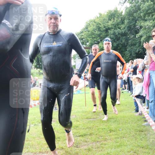 16.06.2024 - 26. Vierlanden-Triathlon Lena Gebhardt http://msf.ph/oto/6302946 16.06.2024 11:10:09 Schwimmen 372, 386, 408, 423, 427, 438, 372, 386, 408, 423, 427, 438 meine-sportfotos.de