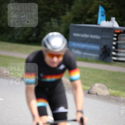 16.06.2024 - 26. Vierlanden-Triathlon Jannik Wohlers http://msf.ph/oto/6302993 16.06.2024 11:39:05 Radfahren 4, 115, 191, 243, 266, 267, 308 meine-sportfotos.de