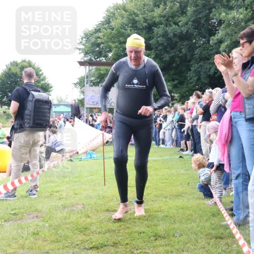 16.06.2024 - 26. Vierlanden-Triathlon Lena Gebhardt http://msf.ph/oto/6302994 16.06.2024 11:10:22 Schwimmen 408, 421, 449, 408, 421, 449 meine-sportfotos.de