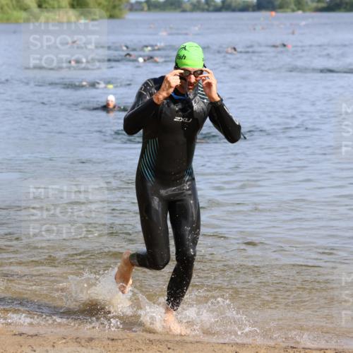16.06.2024 - 26. Vierlanden-Triathlon Strokosch-Dieckow http://msf.ph/oto/6303038 16.06.2024 09:45:14 Schwimmen 17, 97, 133, 160, 17, 97, 133, 160 meine-sportfotos.de