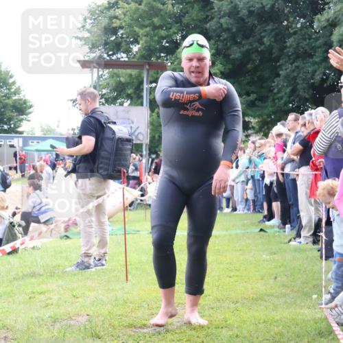 16.06.2024 - 26. Vierlanden-Triathlon Lena Gebhardt http://msf.ph/oto/6303069 16.06.2024 11:10:40 Schwimmen 449, 449 meine-sportfotos.de
