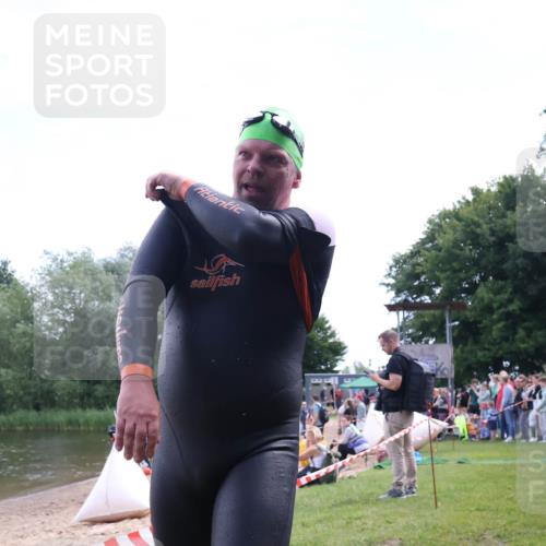 16.06.2024 - 26. Vierlanden-Triathlon Lena Gebhardt http://msf.ph/oto/6303088 16.06.2024 11:10:43 Schwimmen  meine-sportfotos.de