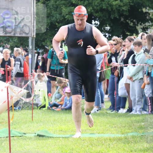 16.06.2024 - 26. Vierlanden-Triathlon Lena Gebhardt http://msf.ph/oto/6303093 16.06.2024 11:11:02 Schwimmen 387, 473, 387, 473 meine-sportfotos.de