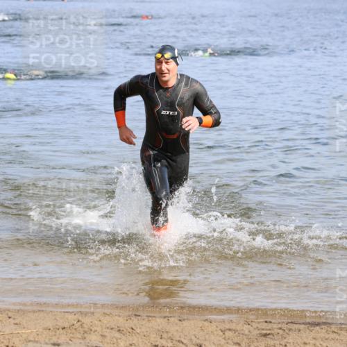 16.06.2024 - 26. Vierlanden-Triathlon Strokosch-Dieckow http://msf.ph/oto/6303103 16.06.2024 09:45:27 Schwimmen 133, 142, 133, 142 meine-sportfotos.de