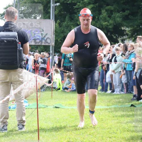 16.06.2024 - 26. Vierlanden-Triathlon Lena Gebhardt http://msf.ph/oto/6303105 16.06.2024 11:11:04 Schwimmen 387, 473, 387, 473 meine-sportfotos.de