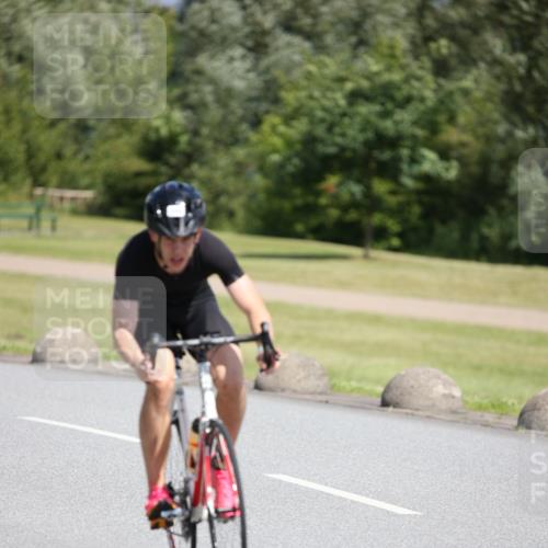 16.06.2024 - 26. Vierlanden-Triathlon Jannik Wohlers http://msf.ph/oto/6303110 16.06.2024 11:40:19 Radfahren 6, 131, 320 meine-sportfotos.de