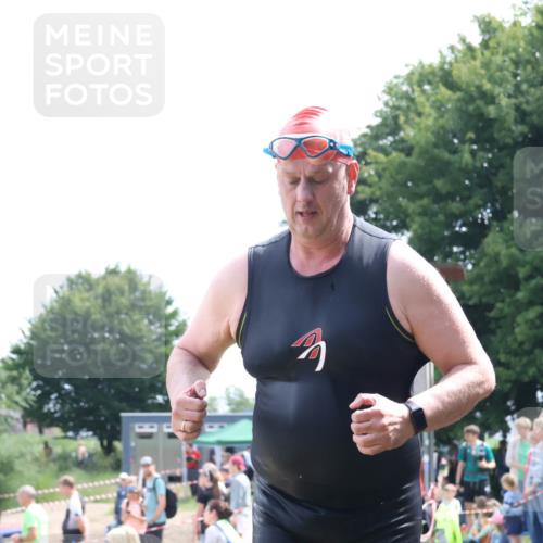 16.06.2024 - 26. Vierlanden-Triathlon Lena Gebhardt http://msf.ph/oto/6303125 16.06.2024 11:11:06 Schwimmen 387, 473, 387, 473 meine-sportfotos.de