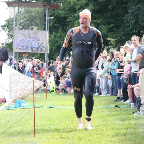 16.06.2024 - 26. Vierlanden-Triathlon Lena Gebhardt http://msf.ph/oto/6303145 16.06.2024 11:11:16 Schwimmen 387, 387 meine-sportfotos.de