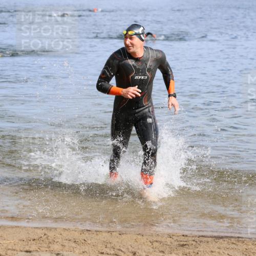16.06.2024 - 26. Vierlanden-Triathlon Strokosch-Dieckow http://msf.ph/oto/6303148 16.06.2024 09:45:27 Schwimmen 133, 142, 133, 142 meine-sportfotos.de