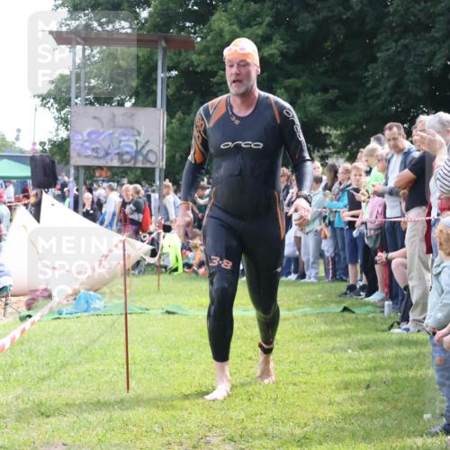 16.06.2024 - 26. Vierlanden-Triathlon Lena Gebhardt http://msf.ph/oto/6303149 16.06.2024 11:11:17 Schwimmen 387, 387 meine-sportfotos.de