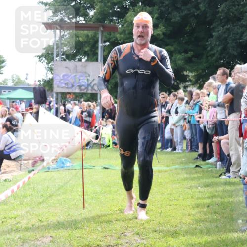 16.06.2024 - 26. Vierlanden-Triathlon Lena Gebhardt http://msf.ph/oto/6303154 16.06.2024 11:11:17 Schwimmen 387, 387 meine-sportfotos.de