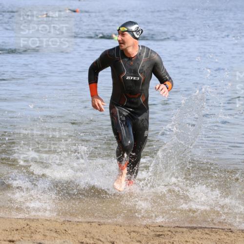 16.06.2024 - 26. Vierlanden-Triathlon Strokosch-Dieckow http://msf.ph/oto/6303183 16.06.2024 09:45:28 Schwimmen 133, 142, 133, 142 meine-sportfotos.de