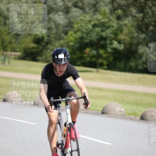 16.06.2024 - 26. Vierlanden-Triathlon Jannik Wohlers http://msf.ph/oto/6303188 16.06.2024 11:40:19 Radfahren 6, 131, 320 meine-sportfotos.de