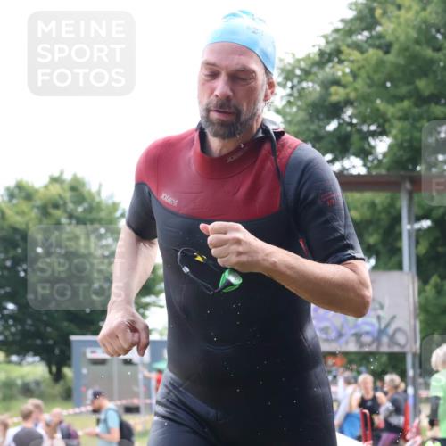 16.06.2024 - 26. Vierlanden-Triathlon Lena Gebhardt http://msf.ph/oto/6303205 16.06.2024 11:11:43 Schwimmen 465, 465 meine-sportfotos.de