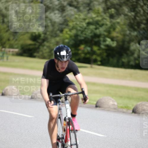 16.06.2024 - 26. Vierlanden-Triathlon Jannik Wohlers http://msf.ph/oto/6303206 16.06.2024 11:40:19 Radfahren 6, 131, 320 meine-sportfotos.de