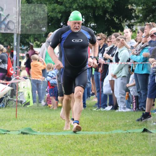 16.06.2024 - 26. Vierlanden-Triathlon Lena Gebhardt http://msf.ph/oto/6303210 16.06.2024 11:11:59 Schwimmen 360, 403, 360, 403 meine-sportfotos.de